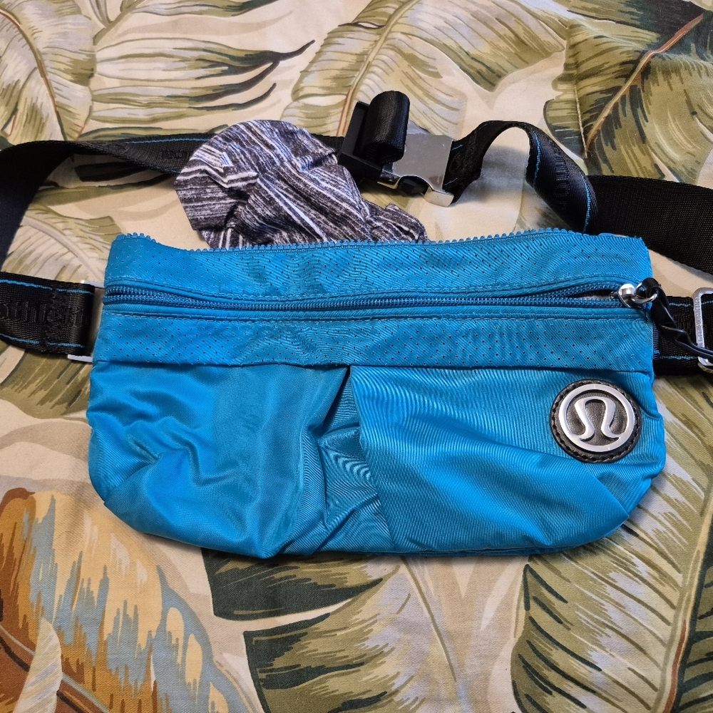 Lululemon Belt Bag Surge Oasis Css